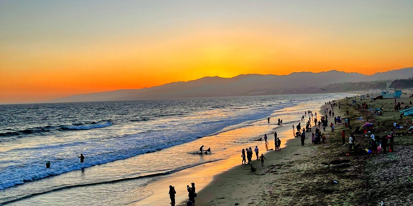 მზის ჩასვლა ანტალიის სანაპიროზე