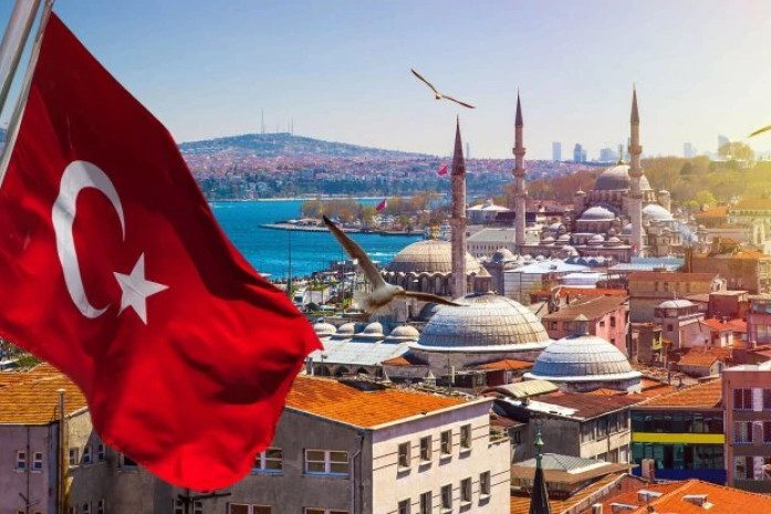 თურქეთის დროშა, სტამბოლი და აია სოფია ფონად